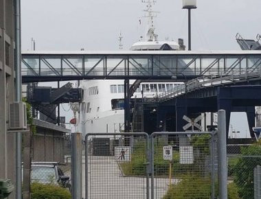 Εκκενώθηκαν όλα τα επιβατικά πλοία στο λιμάνι Ρόντμπι της Δανίας (φωτό)